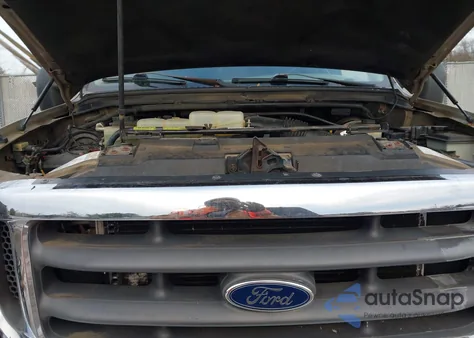 2001 Ford F-250 Lariat/Xl/Xlt из США, поврежденный, VIN 3FTNW21S91MA67355